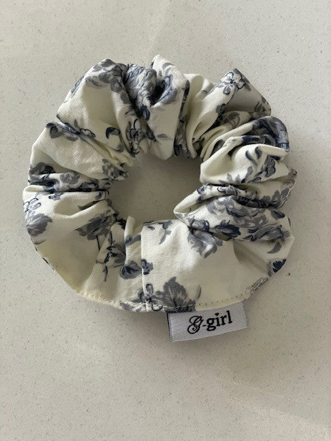 Valentine Rose Scrunchie